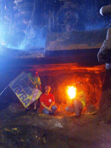 Florange - Hayange : Allumage de la flamme de l'Espoir