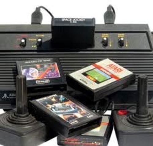 Em 1972 é fundada a Atari, empresa voltada para a produção de jogos