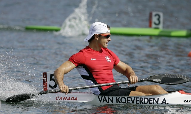 Van Koeverden, Oldershaw advance to finals