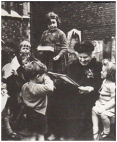 SE RETIRA COMO CONFERENCISTA