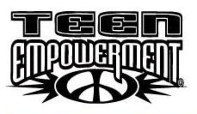 Stanley Pollack founds The Center for Teen Empowerment