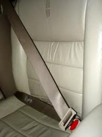 Inventions of the seatbelt