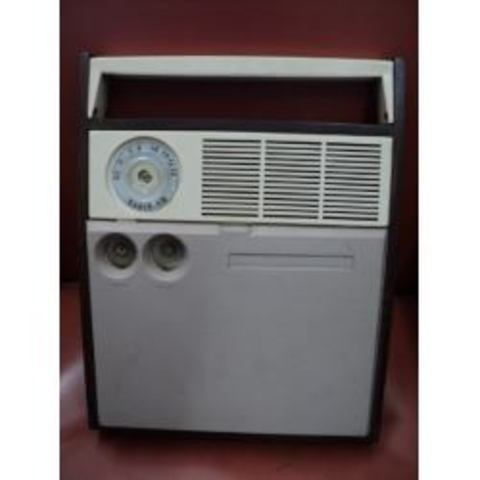 VITROLA E DISCOS DE VINIL