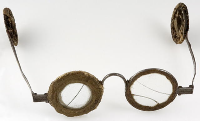 Gafas rigidas con patillas