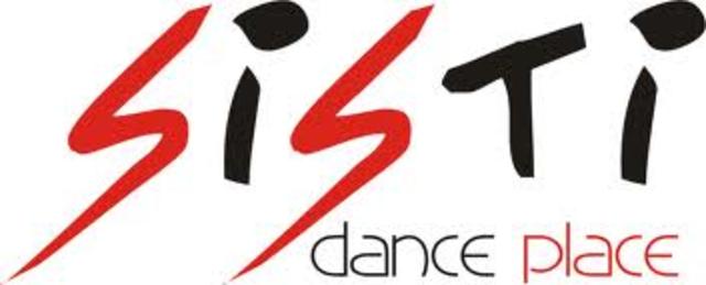 Ingresa a clases de baile.