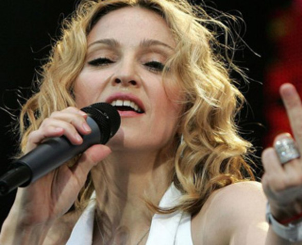 Реакция звезд шоу-бизнеса