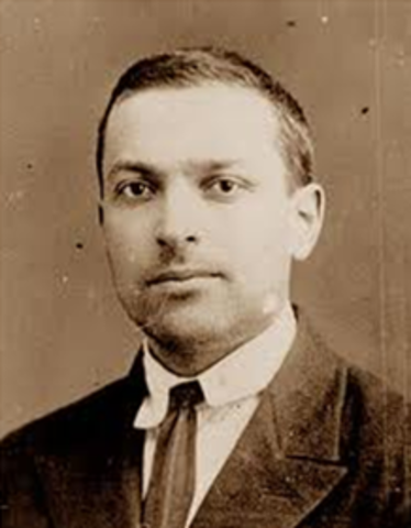 LEV SEMIÓNOVICH VIGOTSKY