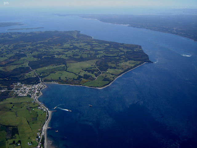 Pedro de Valdivia envìa exploradores al sur