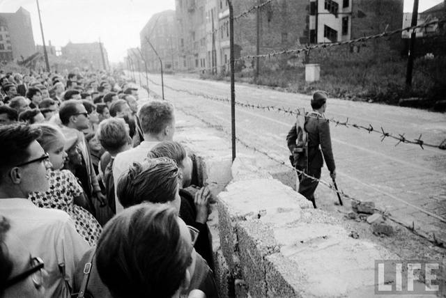 West Berlin citizens may visit East Berlin