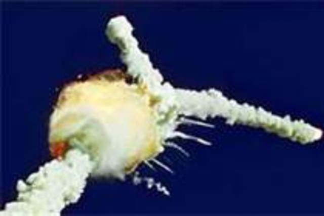 Columbia shuttle explodes