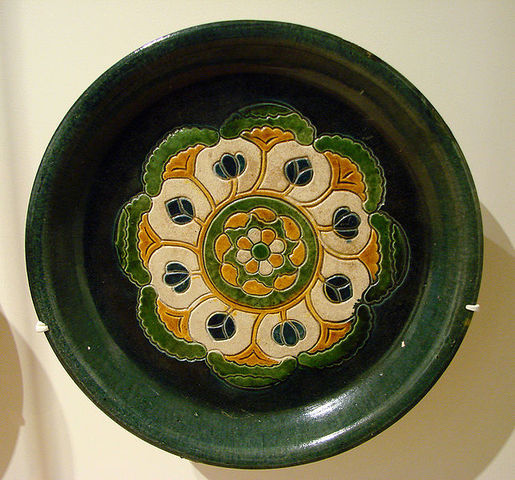 Chinese Pottery Becomes Important