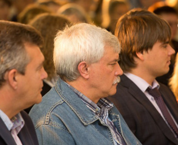 Акция на кладбище