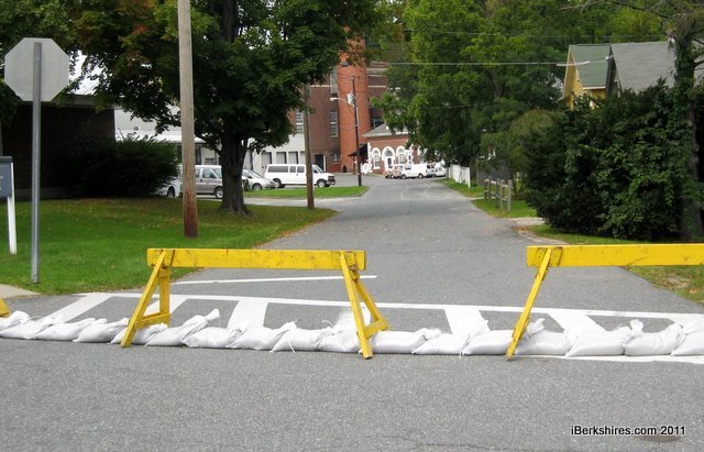 Williamstown preps for storm