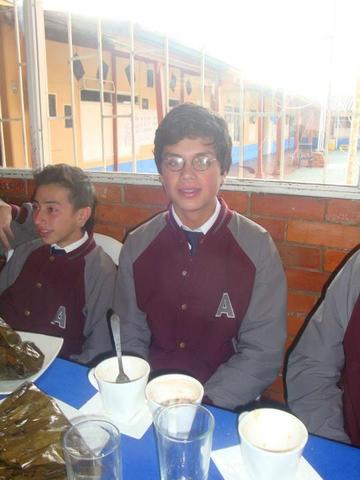 actualmente estoy estudiando y casi termino el grado 11