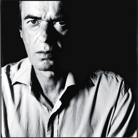 Nace Martin Amis