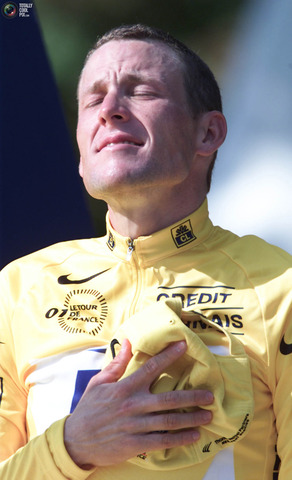 Lance Armstrong wins his 3rd Tour de France