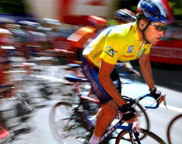 Lance Armstrong wins his fourth Tour de France