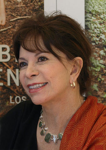 Nace Isabel Allende