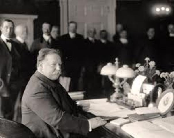 New Mexico becomes a state.