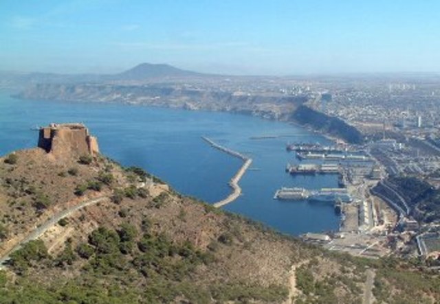 Tuvo su bautismo de fuego en el sitio de Orán