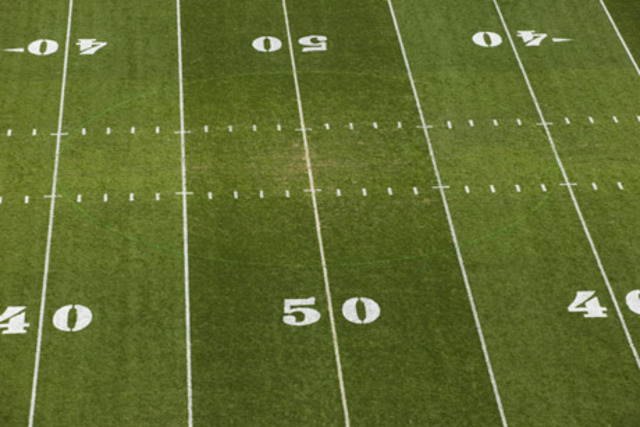 Yo empezé jugar varsity fútbol Americano en 2011