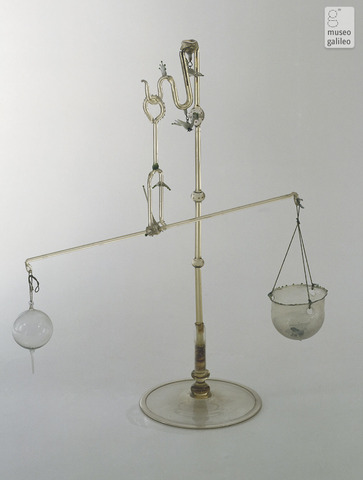 Publishes an essay on hydrostatic balance