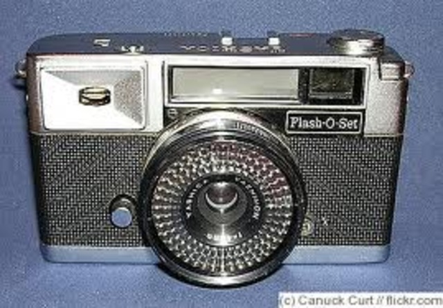 The Yashica Flash-O-Set