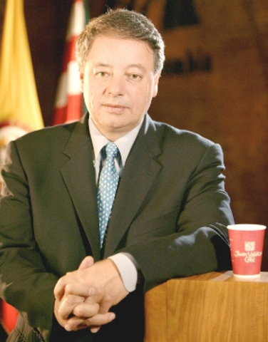 se poceciona como ministro de defensa Gabriel Silva Lujan anteriormente presidente e la federación nacional de cafeteros