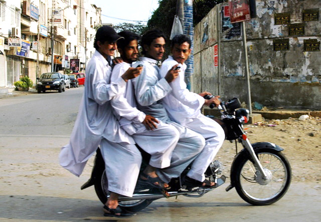 موبائل ڪنيڪشن جو تعداد ساڍا تيرنهن ڪروڙ ٿي ويو