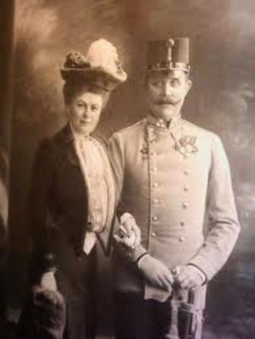 Franz Ferdinand and his wife assasinated at Sarajevo