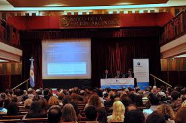 CEPAL (Comisión Económica para América Latina) Desarrollo de los países latinoamericanos fomentando la insdustrialización