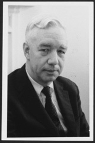 Alfred D Chandler (1918-2007)