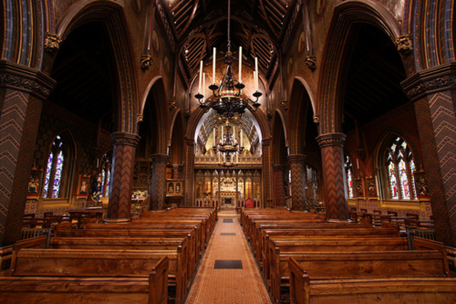 England breaks away from the Catholic Church