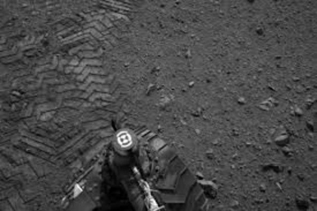 Curiosity leaves first Morse code tracks