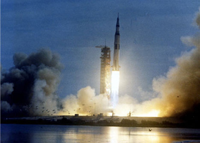 liftoff of the Apollo 11 shuttle