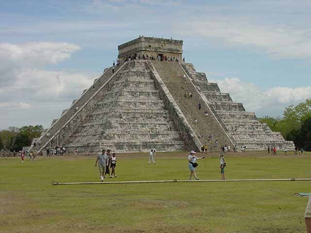 El Castillo - 900 AD