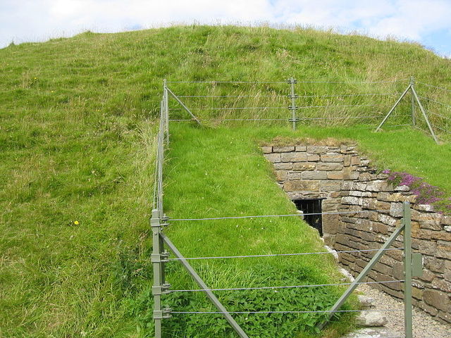 tomb of maeshowe 2800 BC