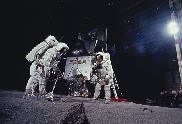 first day U.S.A. stepped on the moon