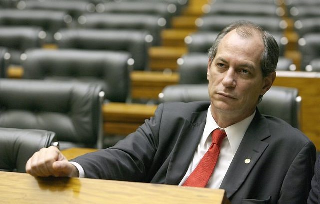 Candidata-se a presidente