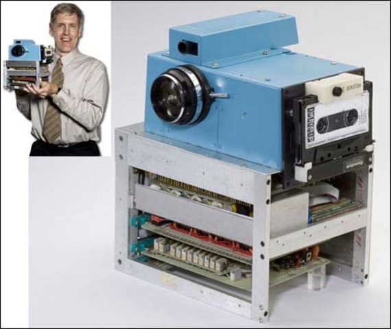 Joseph Nicephore Nicpce invited the first photogratic camera.