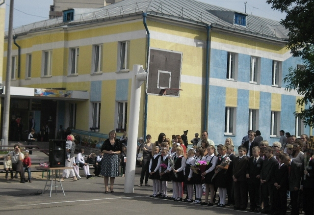 Школьная линейка 2012