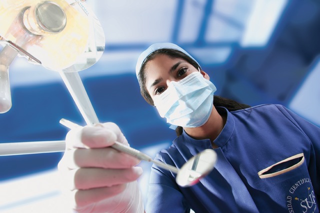 In 2013 enters to study destistry at university in Cali Valley