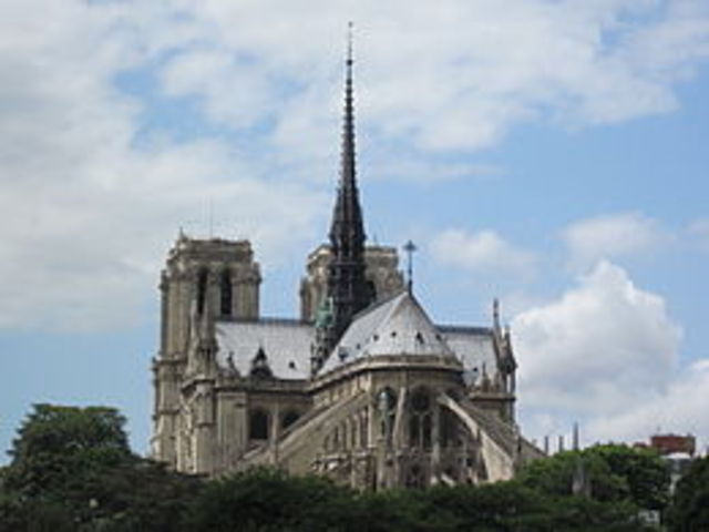 Construction of the Notre Dame Cathedral