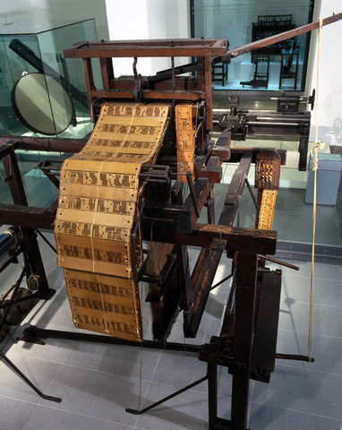Jacquards Loom