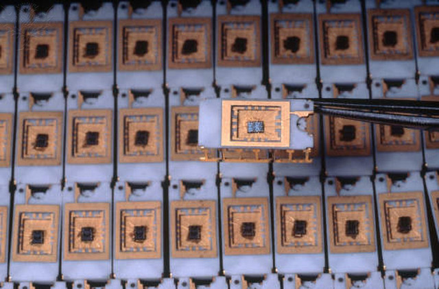 Integrated circuit (3rd Generation of Computers)