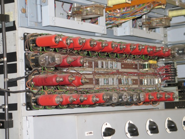 Vacuum Tubes (1st generation of computers)