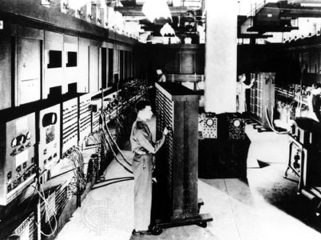 Electronic Numercial Interigator And Computer (ENIAC)