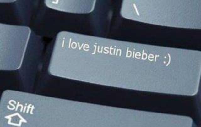 JUSTIN BIEBER<3