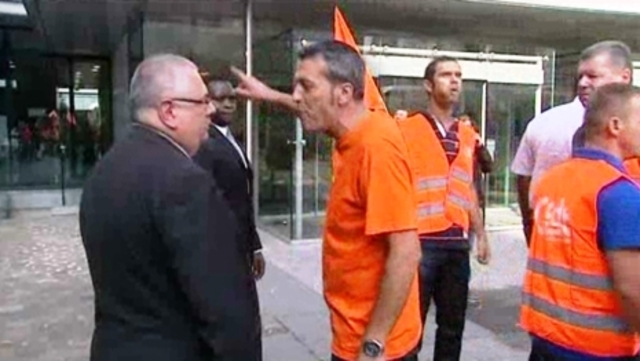 St-Denis Les salariés investissent le siège