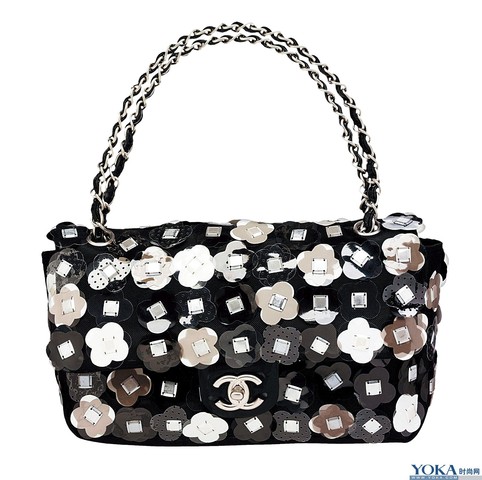 Chanel was welcomed in USA, people like her designs.